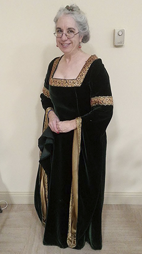 West Farmington woman takes on medieval alter ego | News, Sports, Jobs - Vimarsana News
